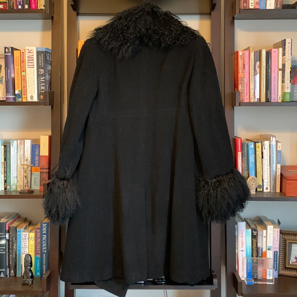 Lambswool coat with karakul lamb fur - Picture 5 of 8